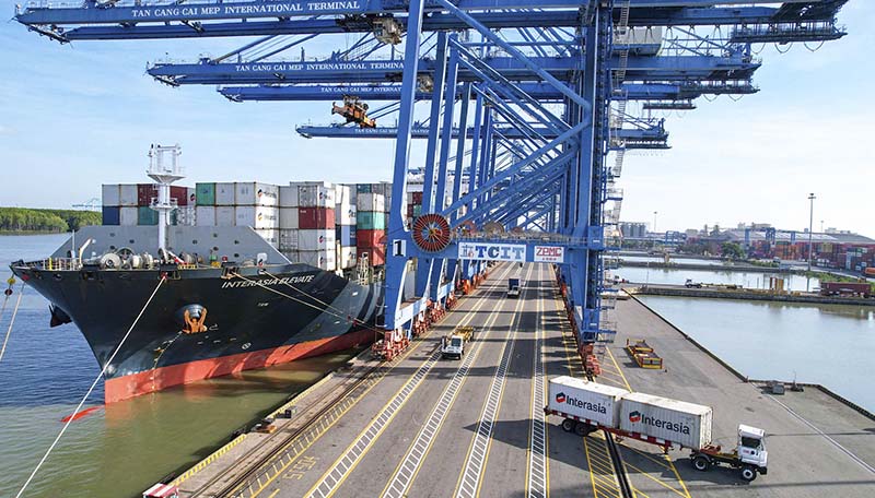 Đẩy mạnh số hóa và phát triển mô hình cảng xanh